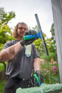 Utilisation à l'extérieur de Poignée Green Label Unger GTSH0 avec barrette sur vitres